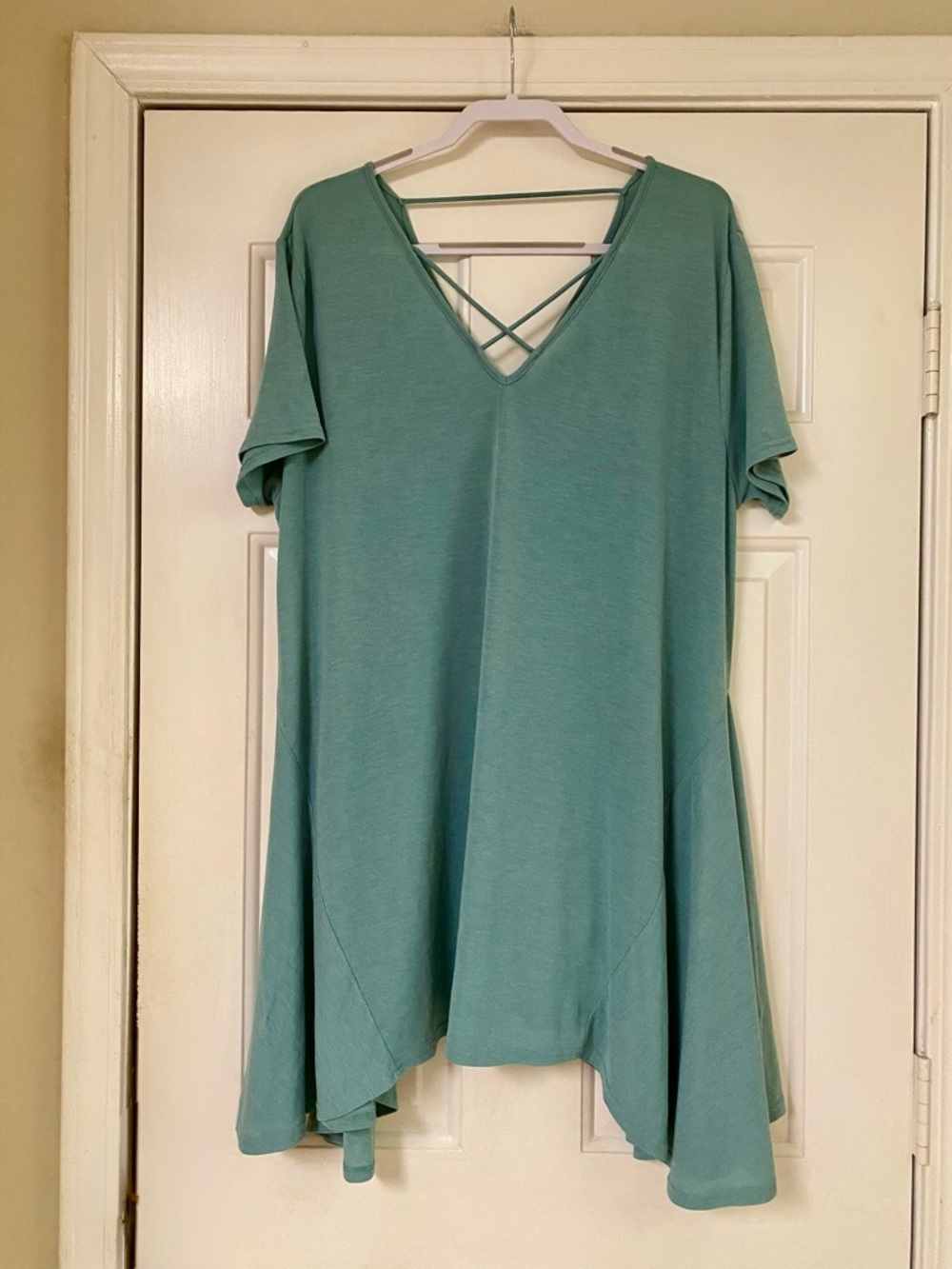 Umgee Crisscross V-Neck Swing Tunic EUC